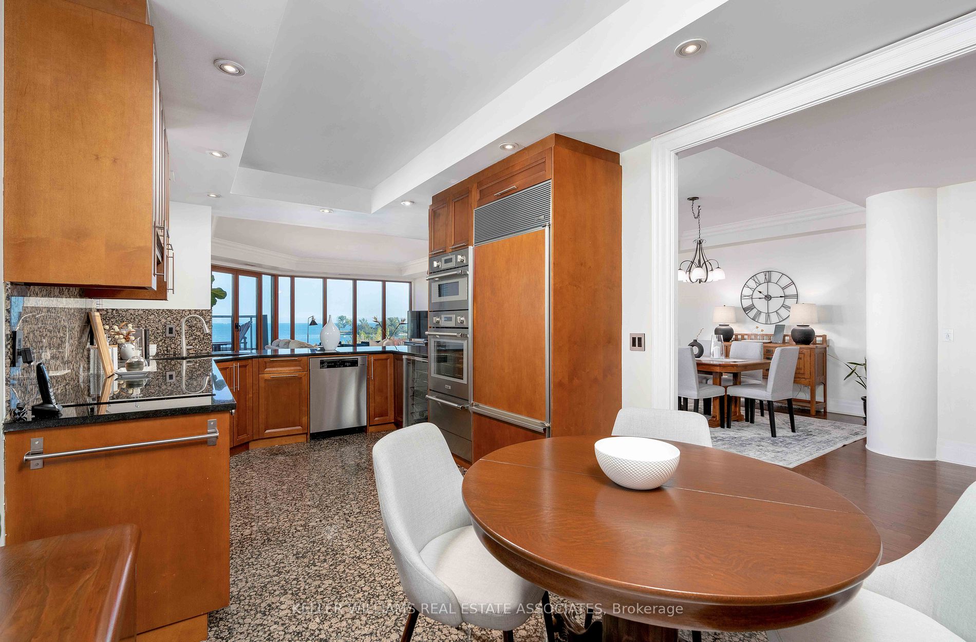 2095 Lake Shore Blvd W 19 Property Photo 13