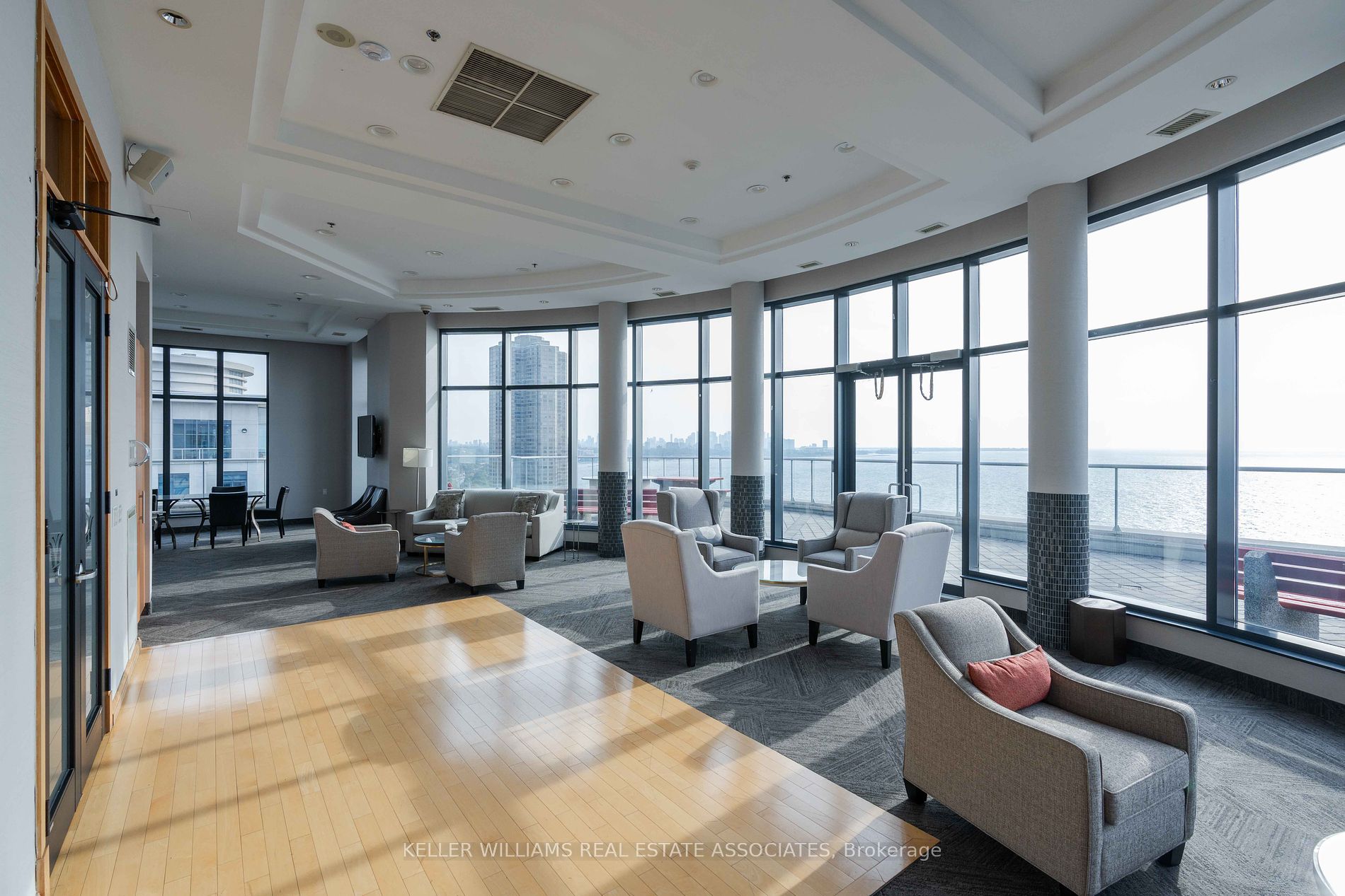 2095 Lake Shore Blvd W 19 Property Photo 33