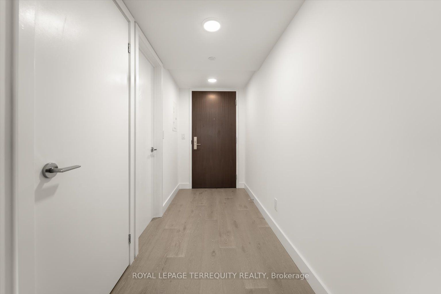 160 Kingsway Cres 19 Property Photo 2