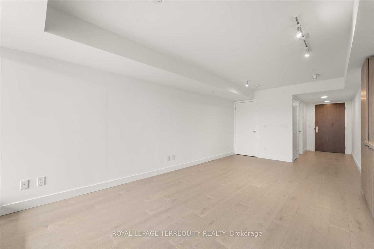 160 Kingsway Cres 19 Property Photo 11