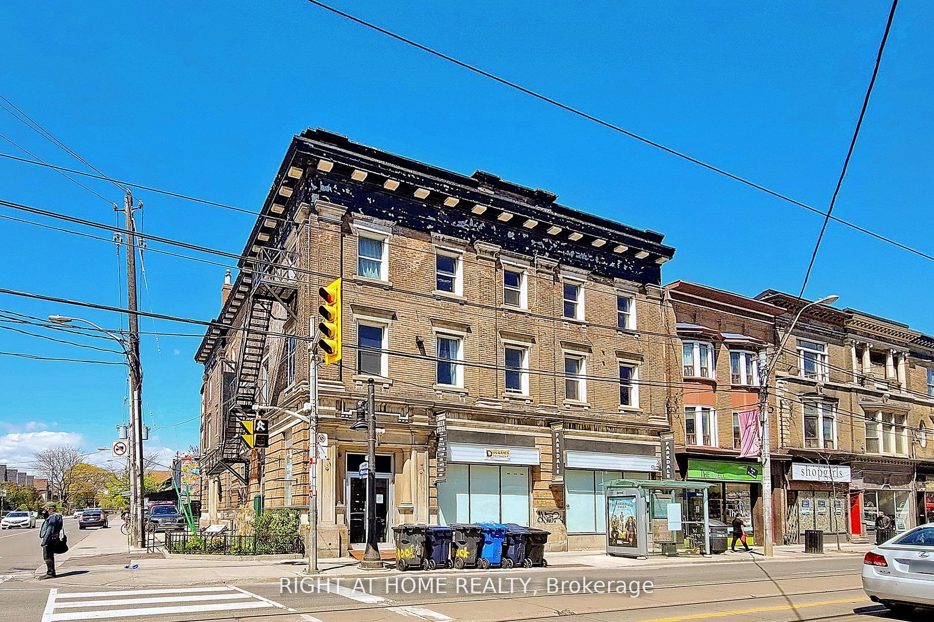 1346 Queen St W Property Photo