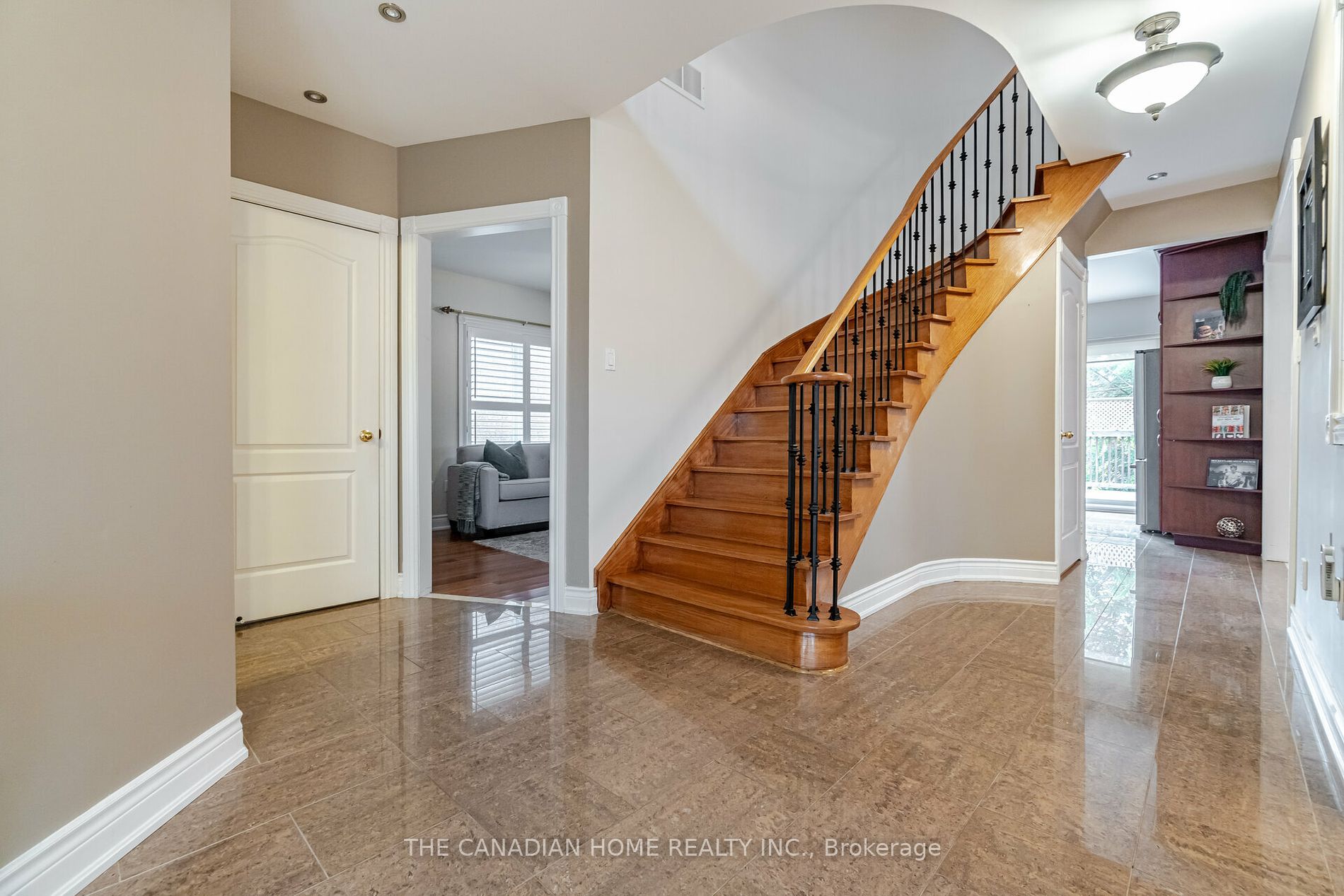 6356 Newcombe Dr Property Photo 18