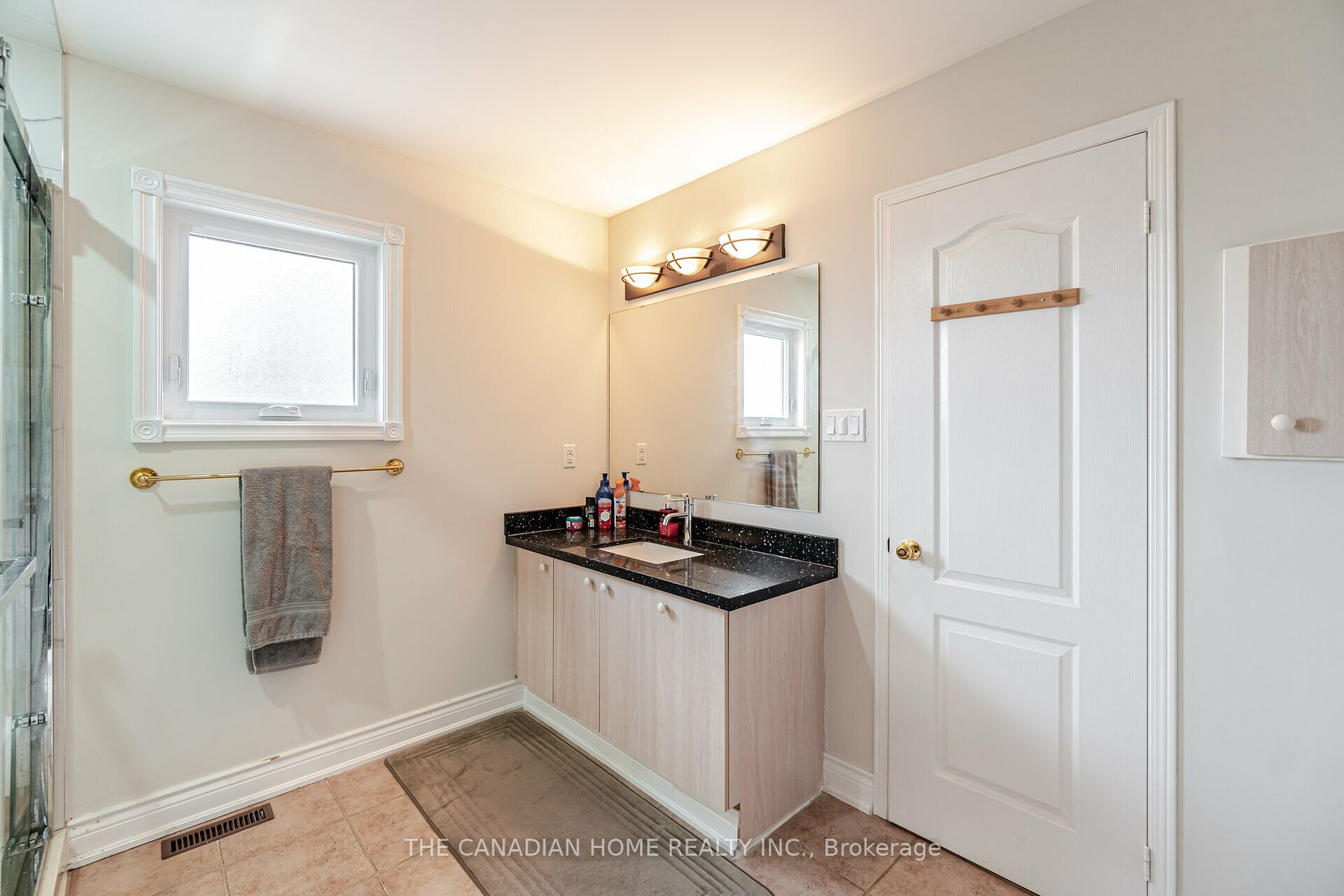 6356 Newcombe Dr Property Photo 23