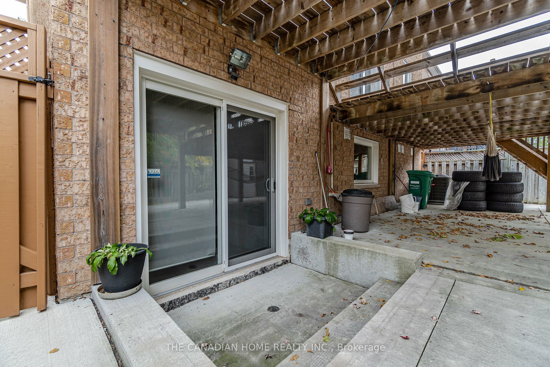 6356 Newcombe Dr Property Photo 28