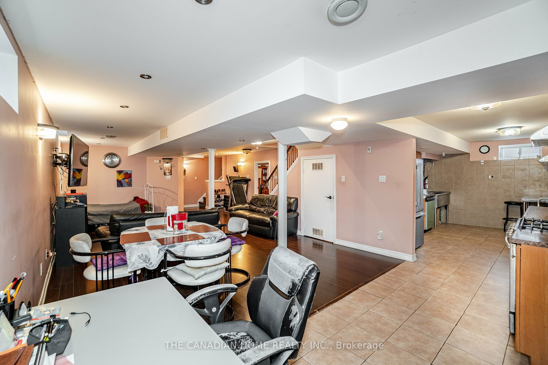 6356 Newcombe Dr Property Photo 35