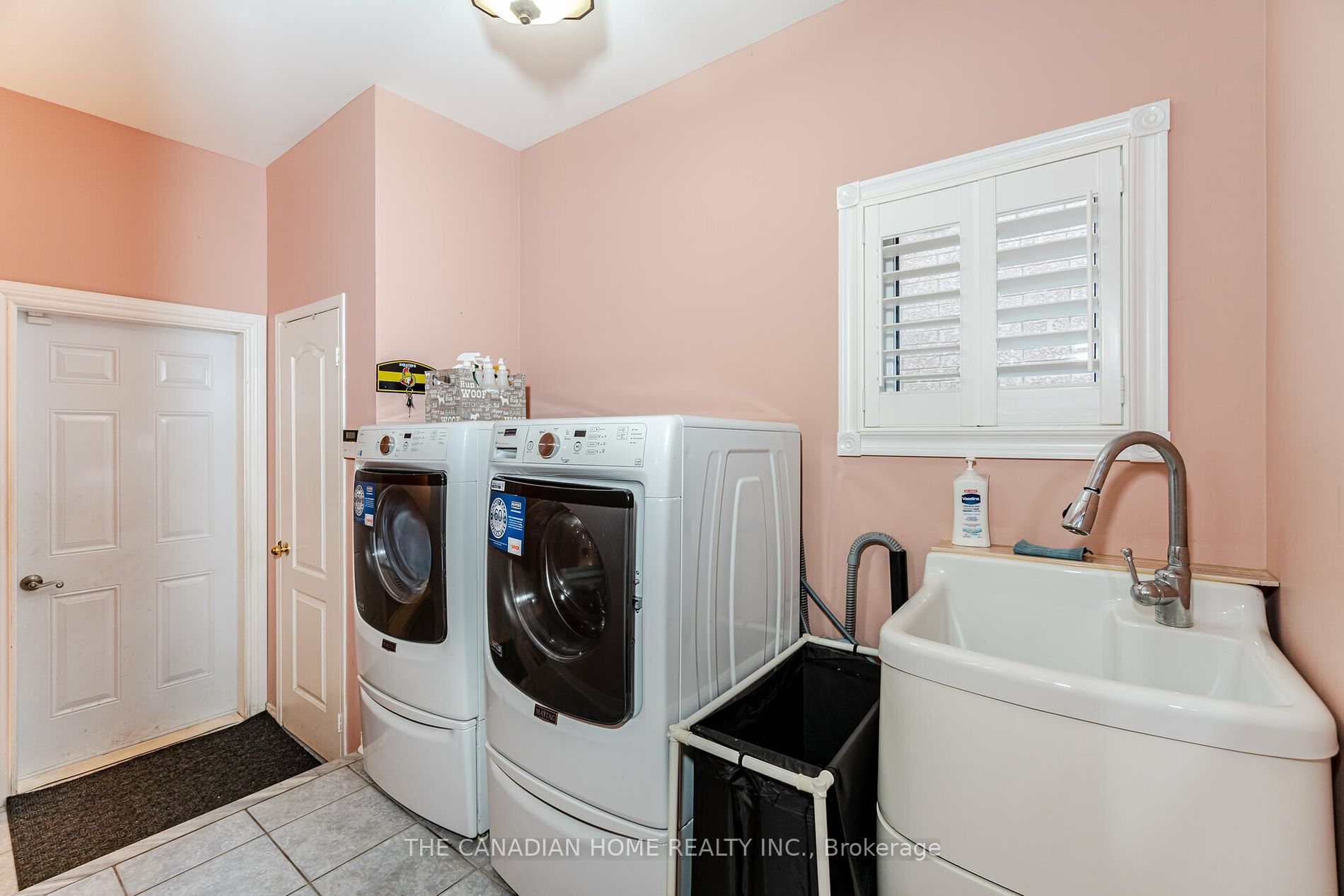 6356 Newcombe Dr Property Photo 38