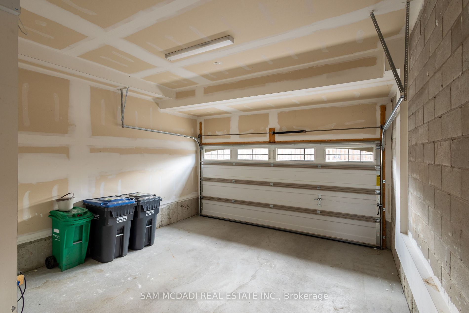 124a Church St N Property Photo 26