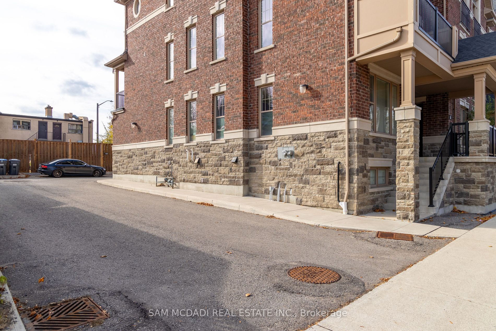 124a Church St N Property Photo 28