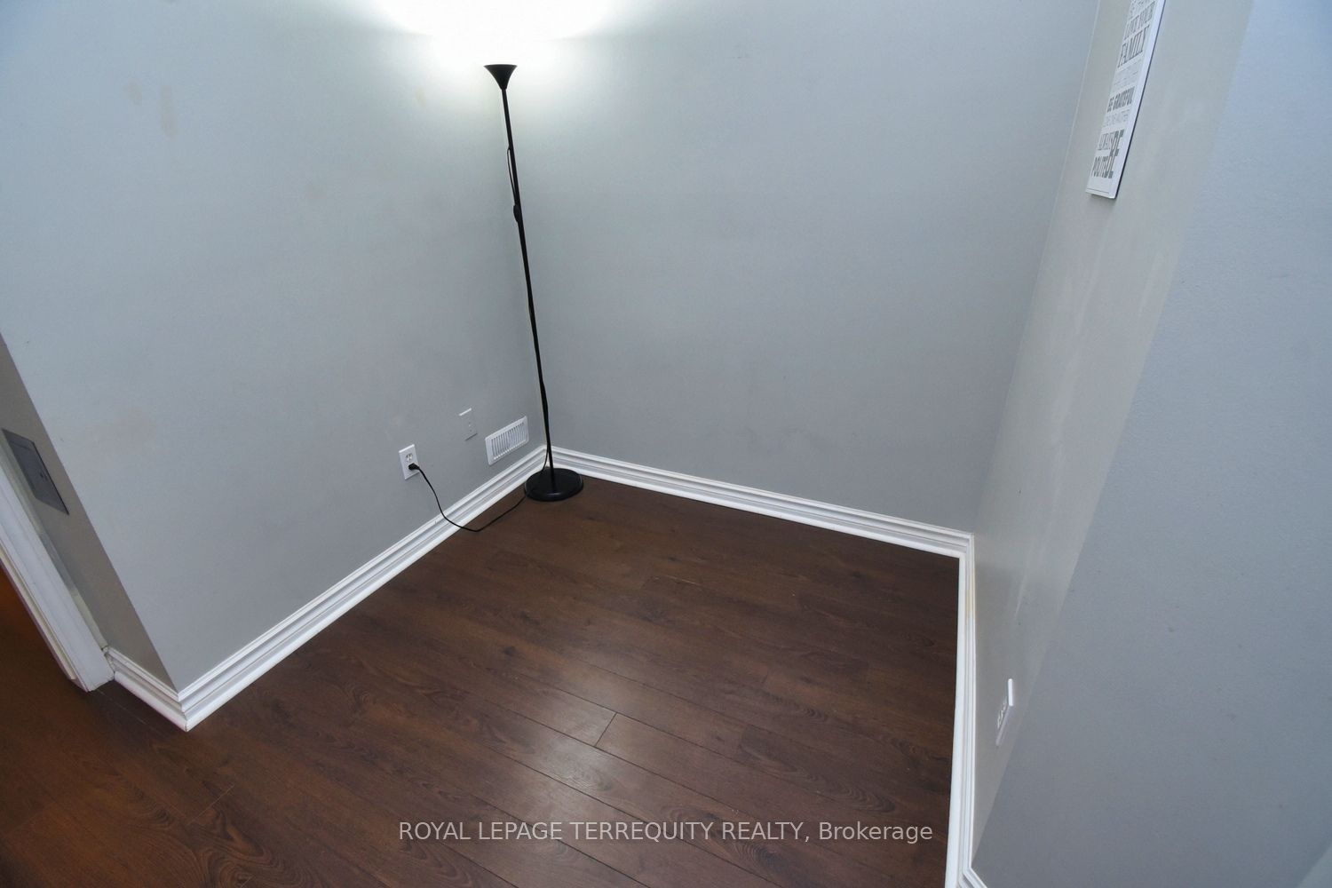 2040 Cleaver Ave S 10 Property Photo 14