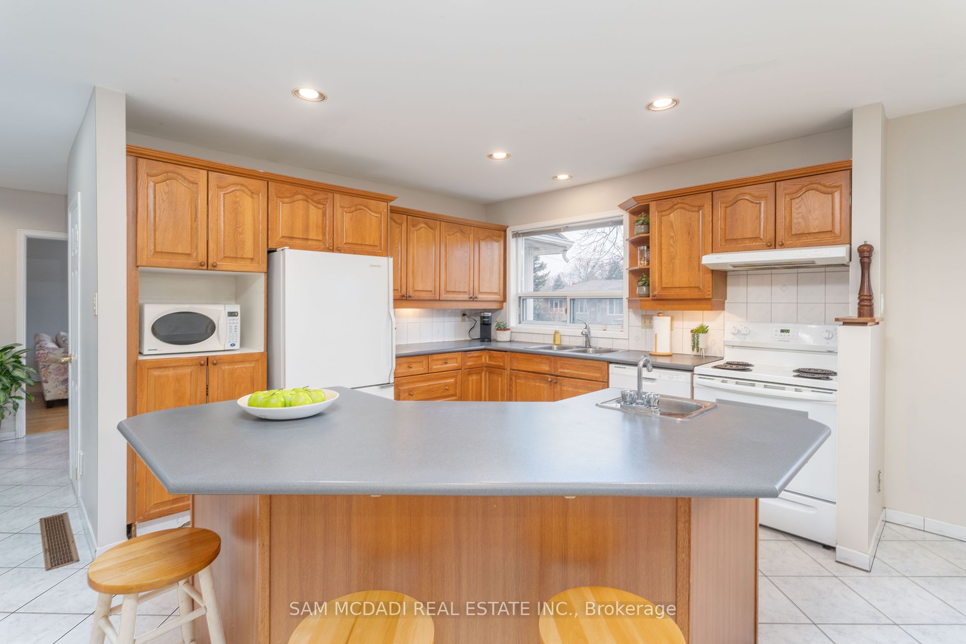 1613 Kipper Ave Property Photo 4