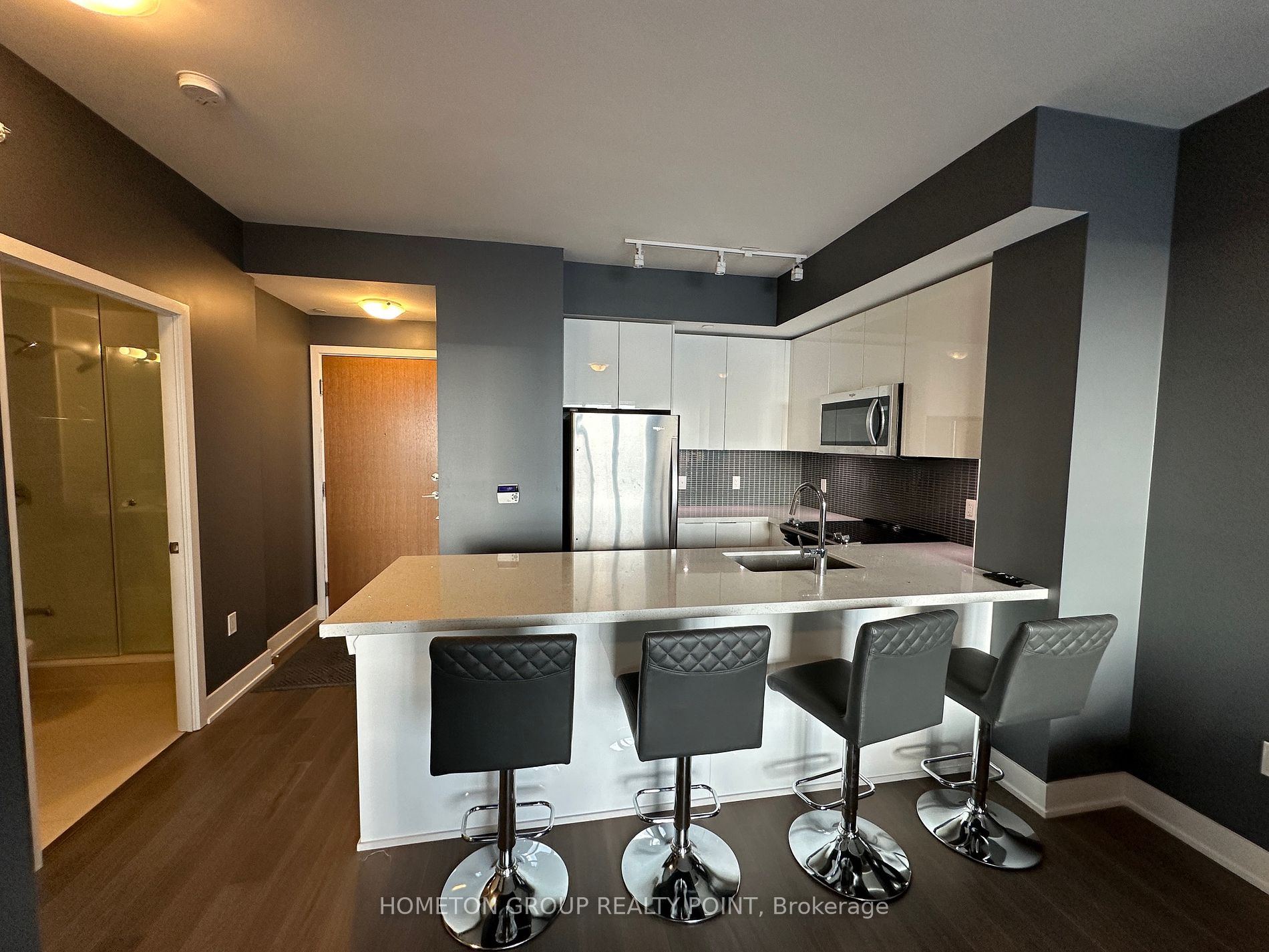 20 Shore Breeze Dr 01 Property Photo 10