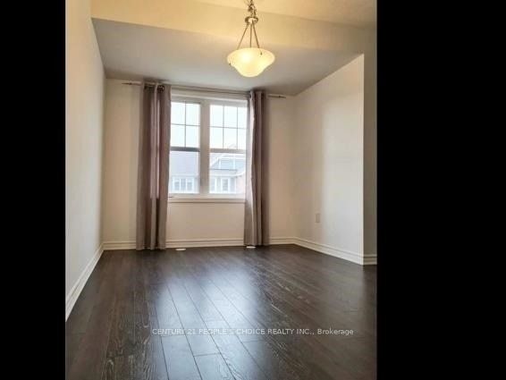 1531 Gainer Cres Property Photo 11