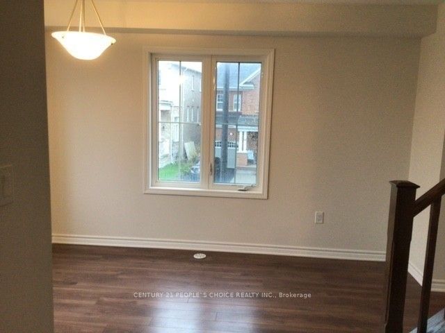 1531 Gainer Cres Property Photo 13