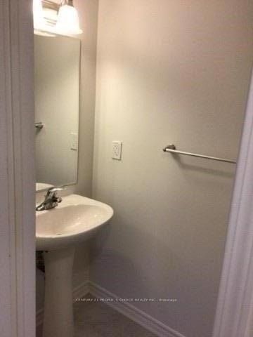 1531 Gainer Cres Property Photo 23