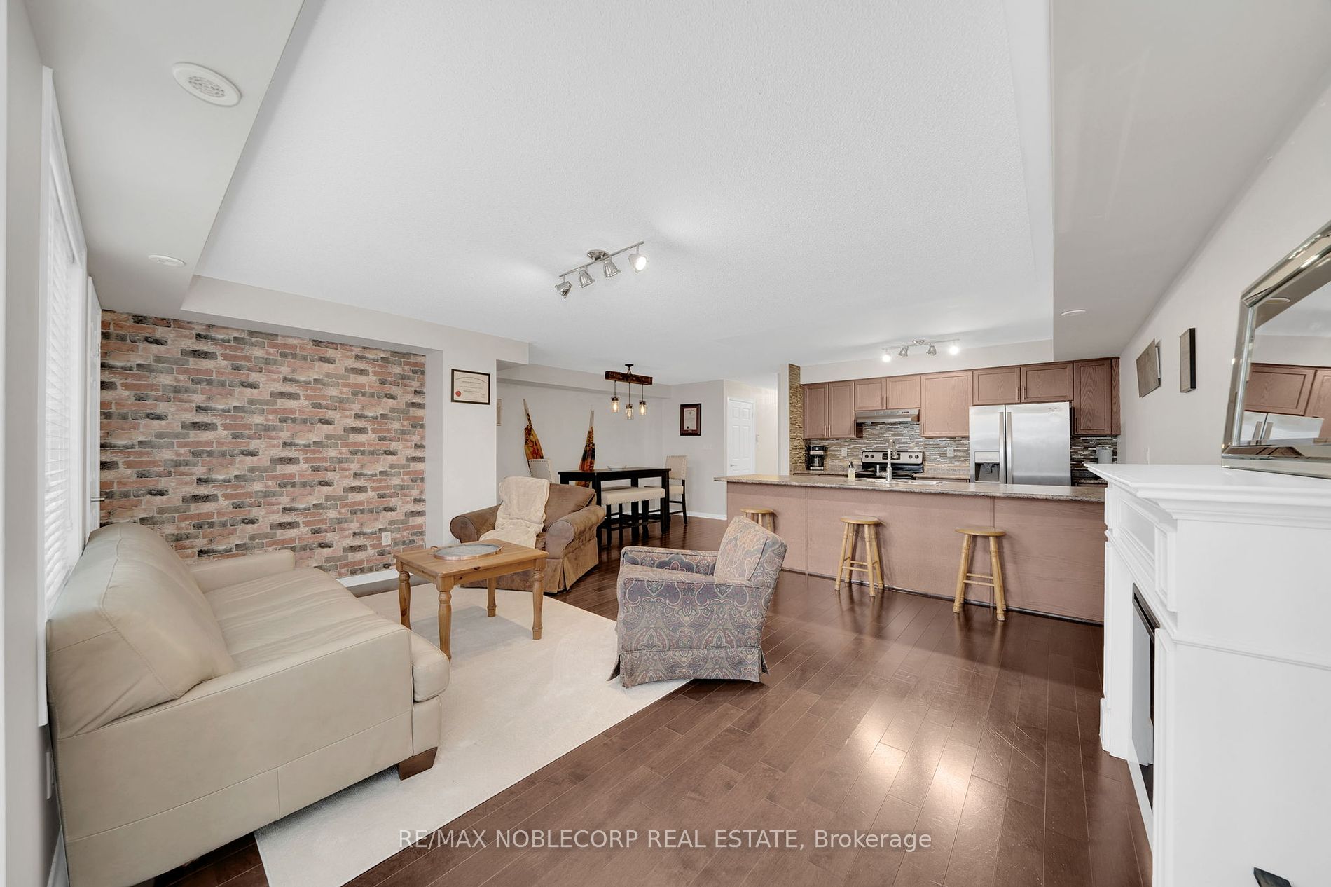 5 Armstrong St 4 Property Photo 11
