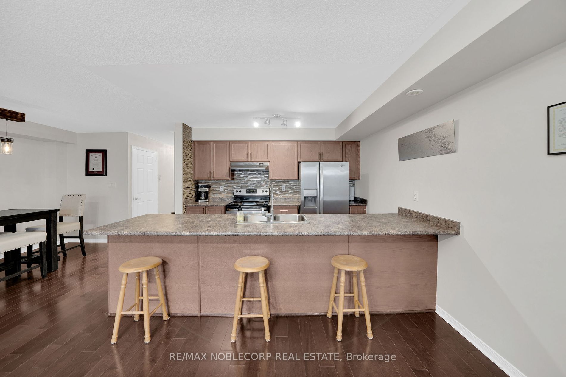 5 Armstrong St 4 Property Photo 15