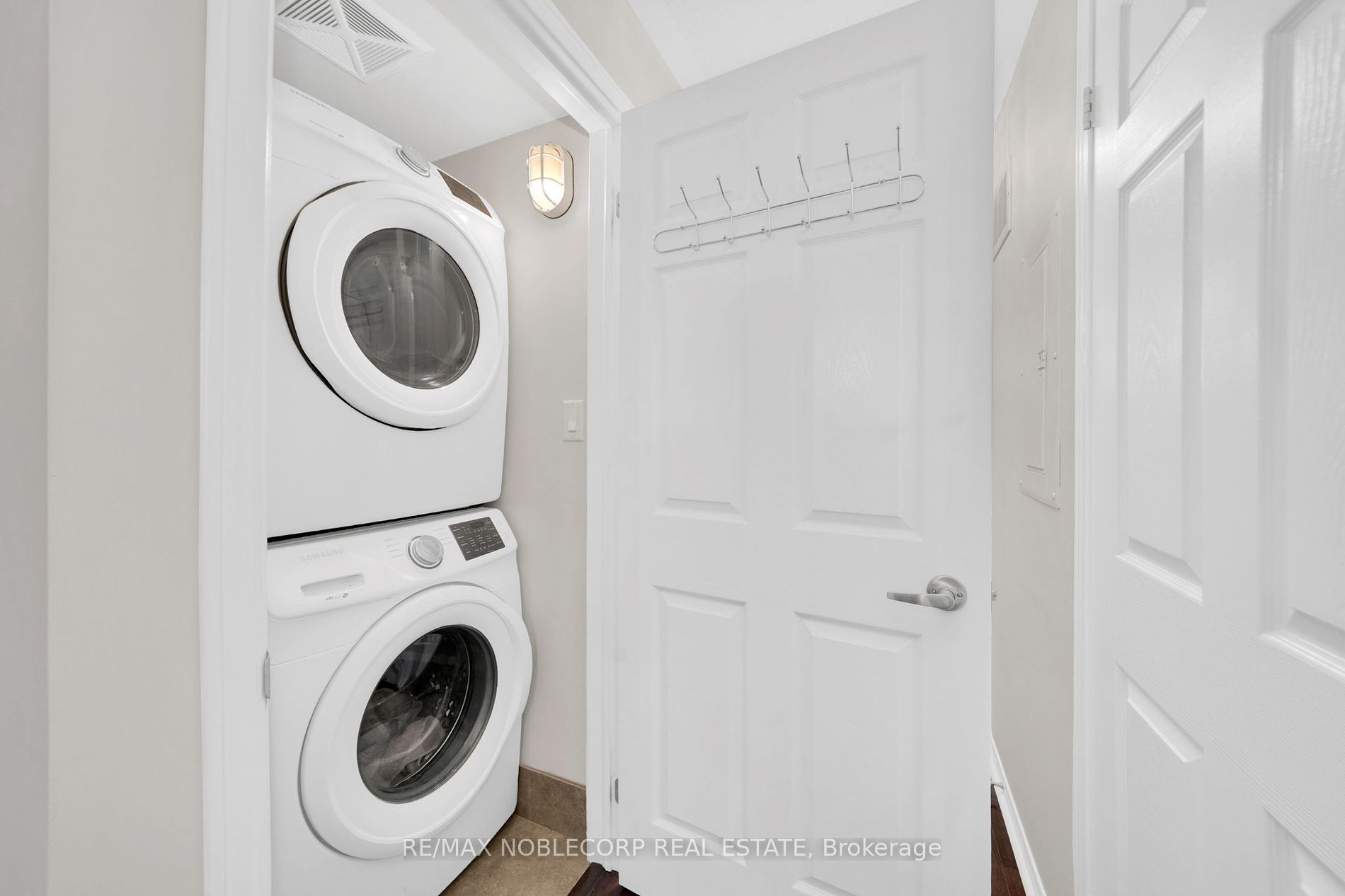 5 Armstrong St 4 Property Photo 22