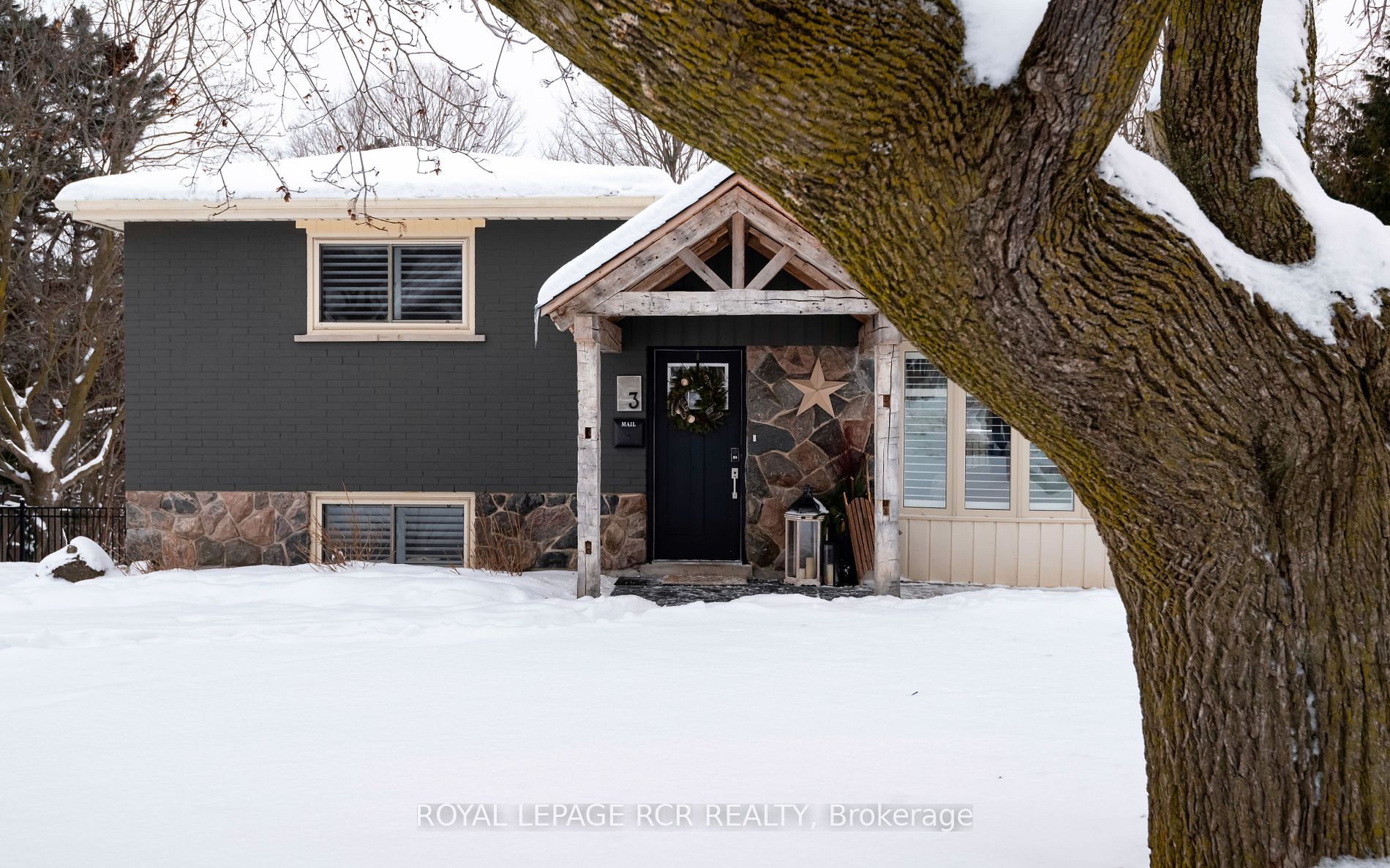 3 Northgate Dr Property Photo 2