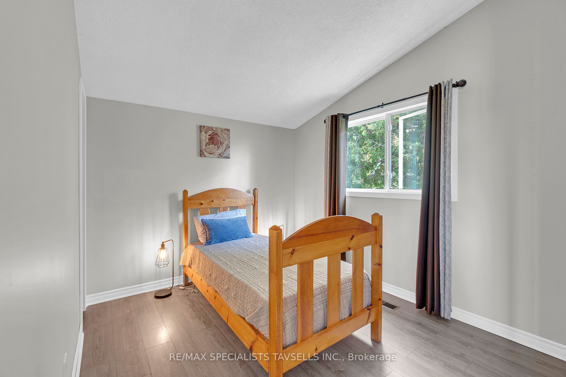 923 Caledon E Garafraxa Rd Property Photo 9
