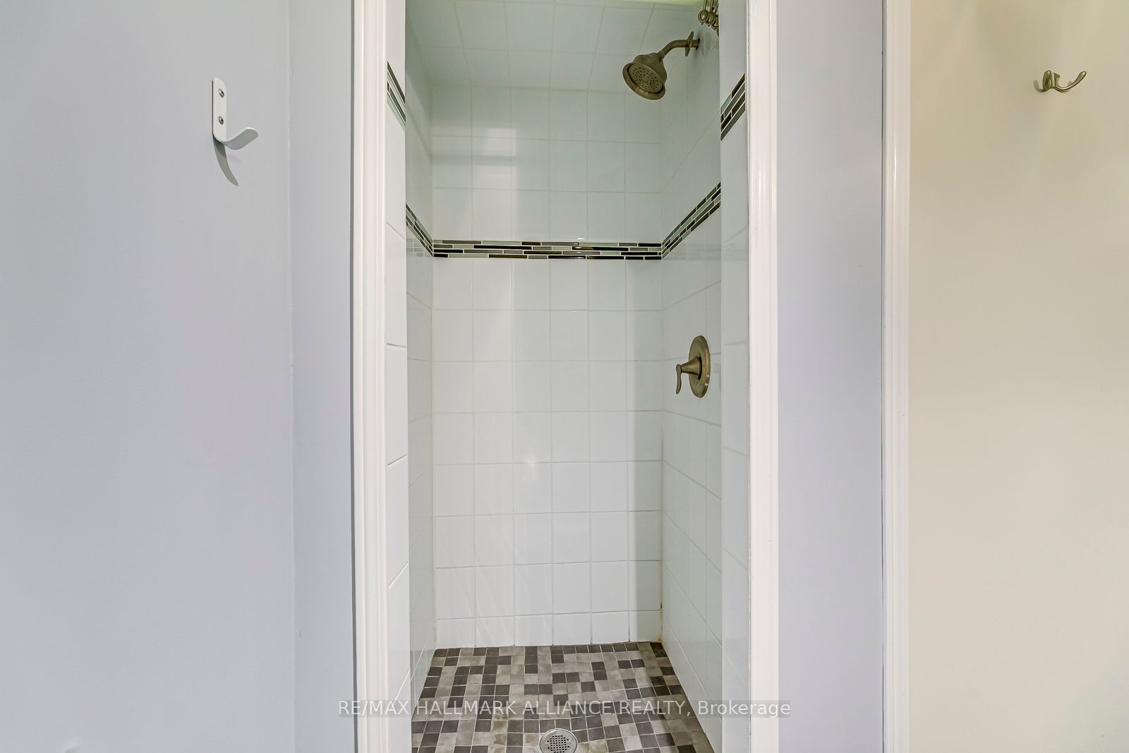 2306 Devon Rd Property Photo 34
