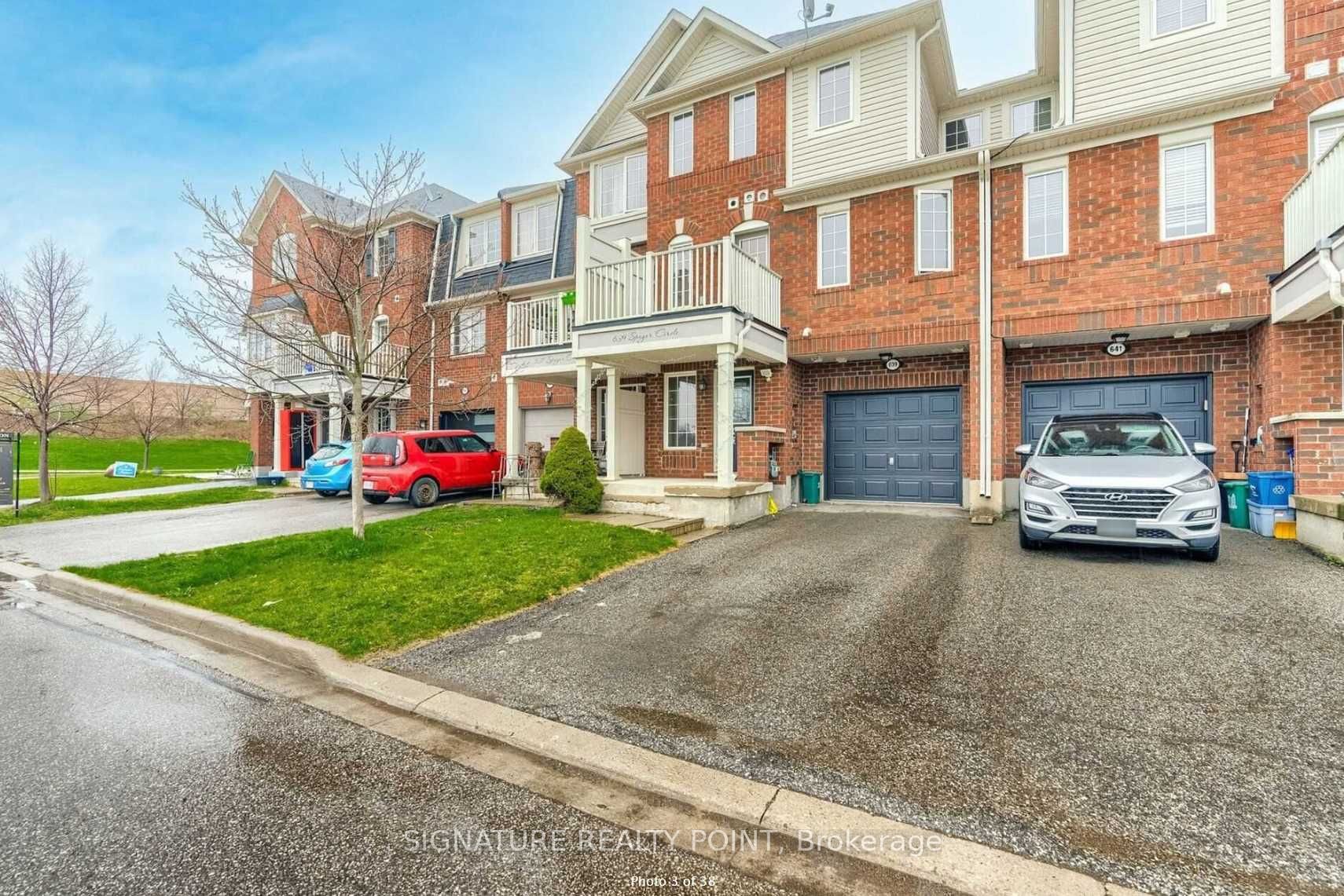 639 Speyer Circ Property Photo 2