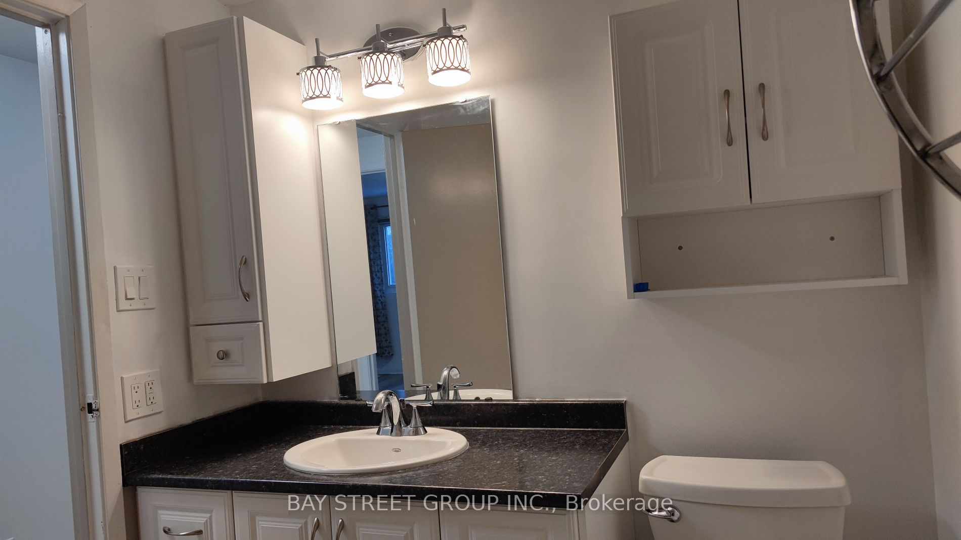 1244 Consort Cres Property Photo 20