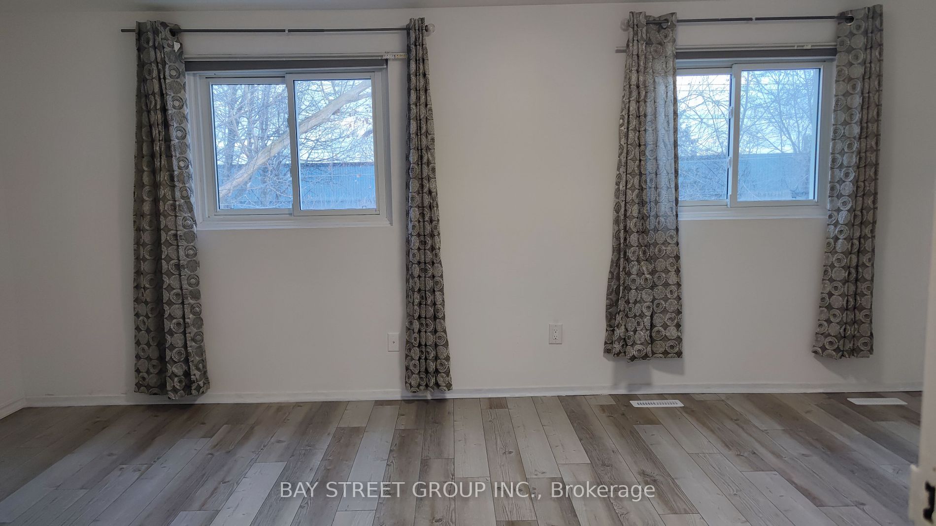1244 Consort Cres Property Photo 21