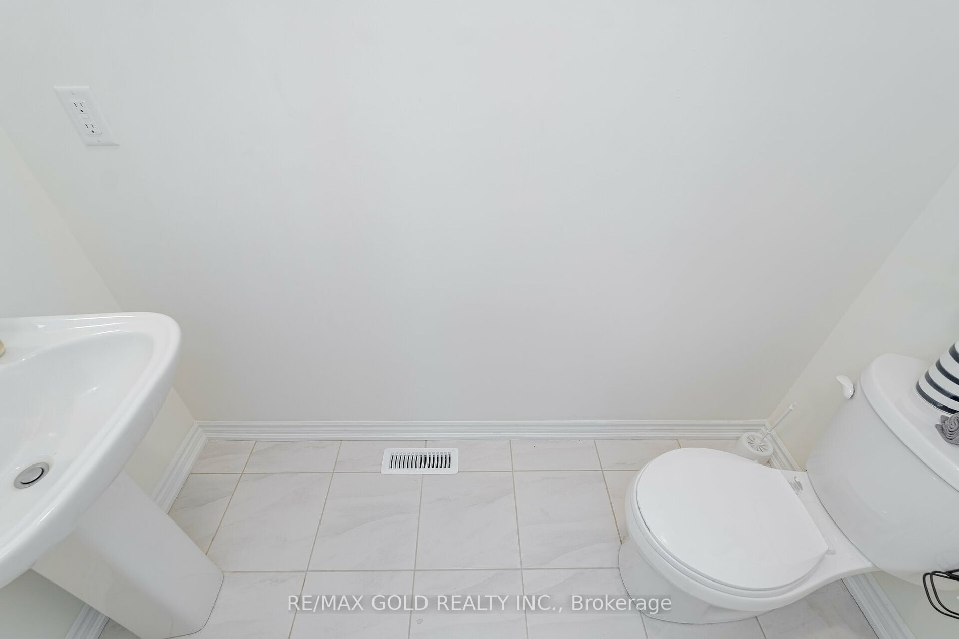 20 Fuller St Property Photo 20