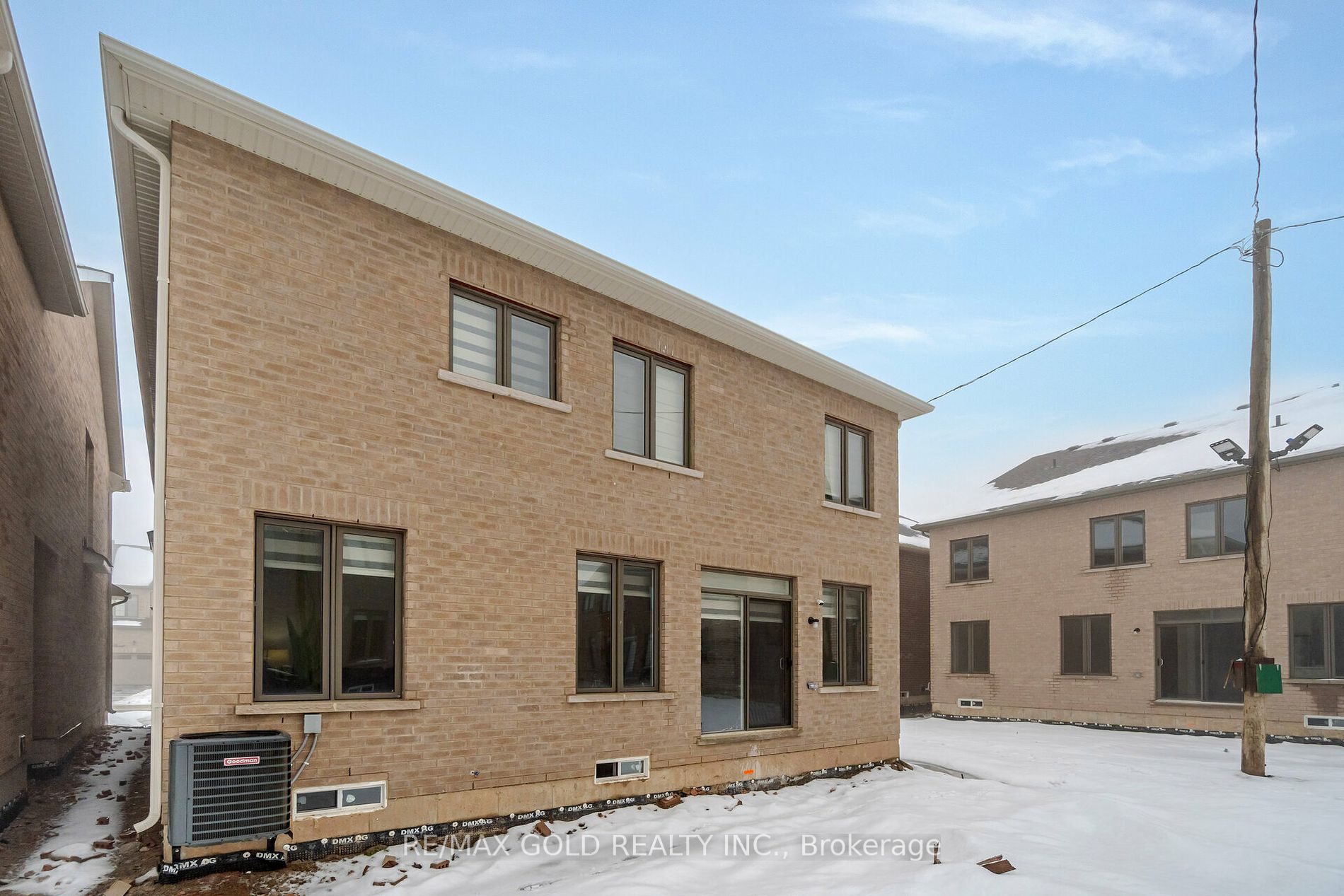 20 Fuller St Property Photo 36
