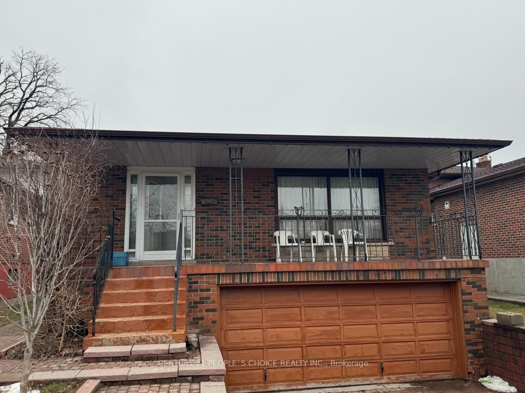 7600 Middleshire Dr Property Photo 2