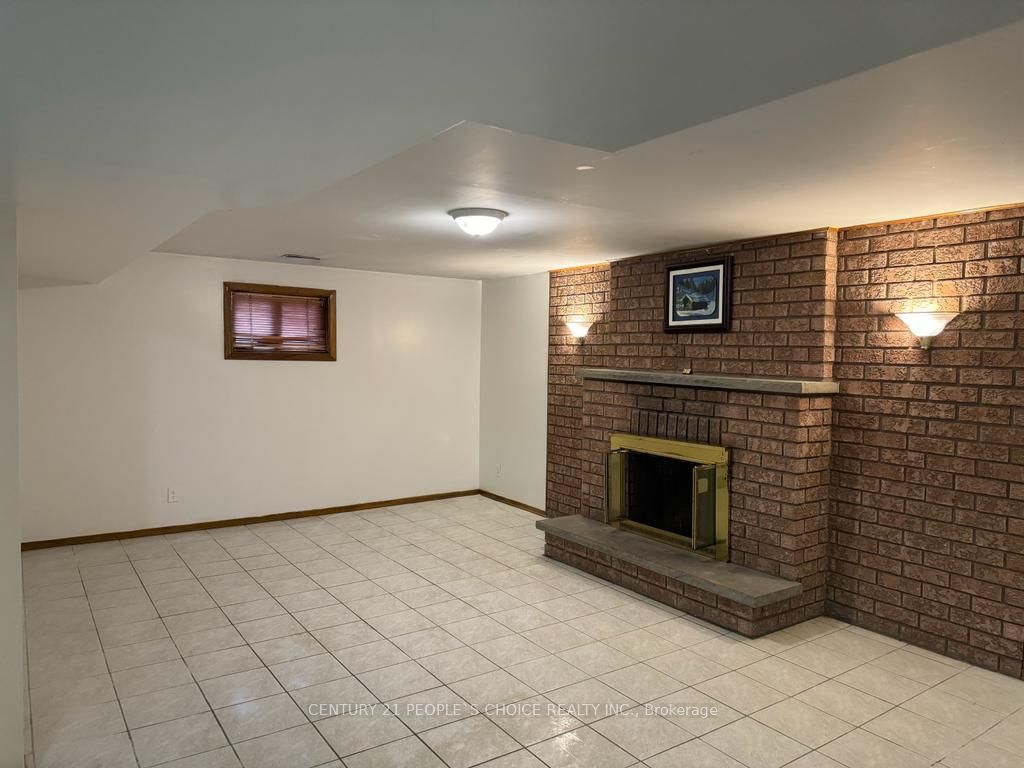 7600 Middleshire Dr Property Photo 28