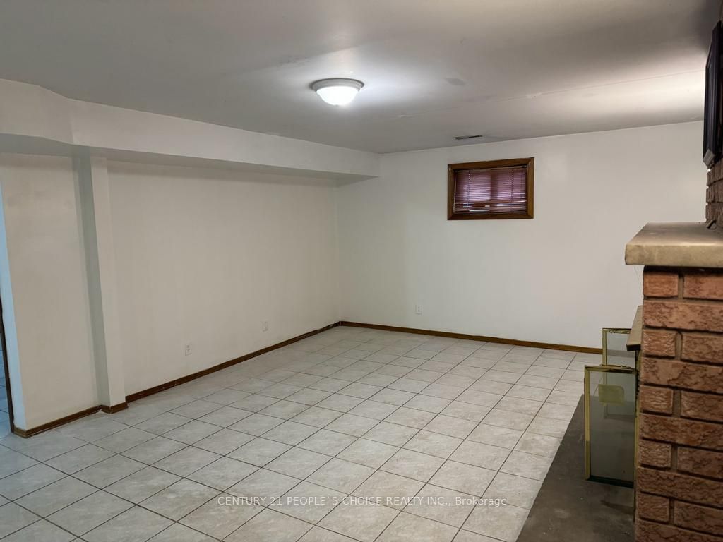 7600 Middleshire Dr Property Photo 29
