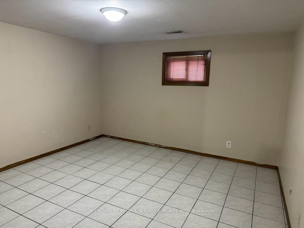 7600 Middleshire Dr Property Photo 30