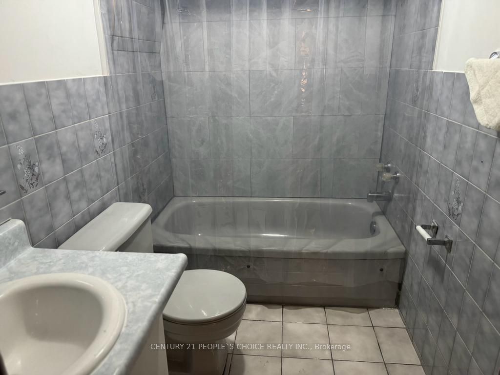 7600 Middleshire Dr Property Photo 31