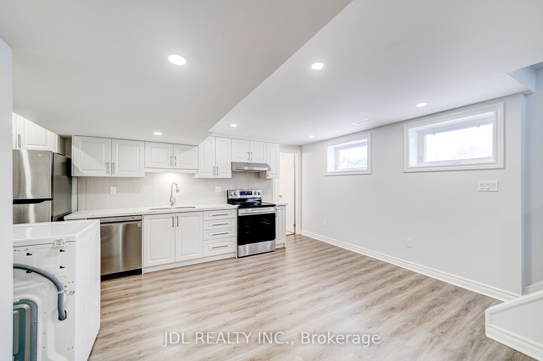 408 Sandmere Pl Property Photo 6