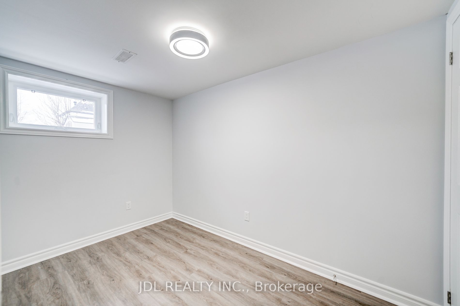 408 Sandmere Pl Property Photo 13