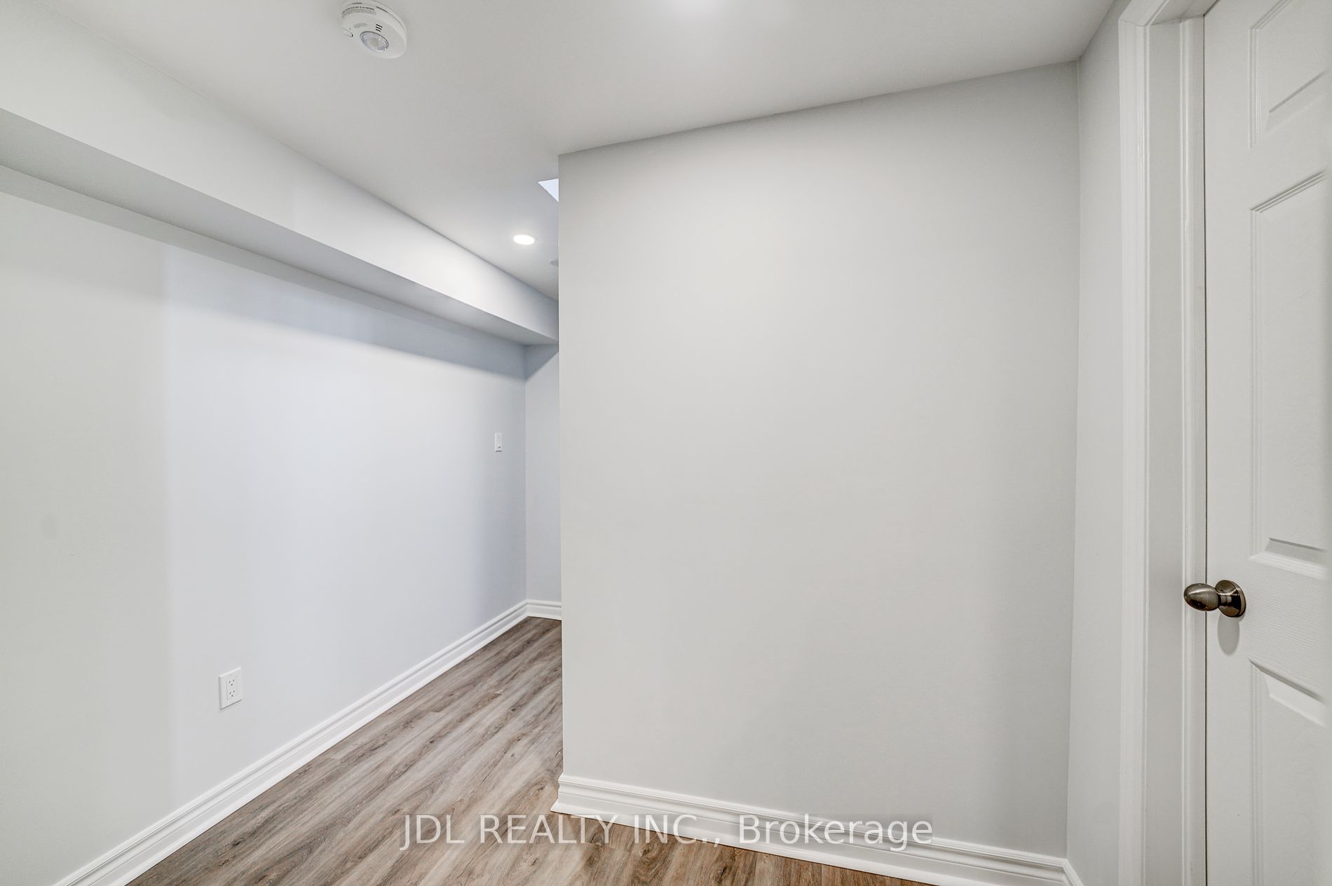408 Sandmere Pl Property Photo 18