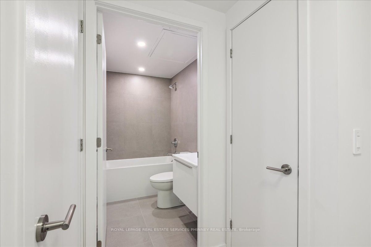 2720 Dundas St W 515 Property Photo 7