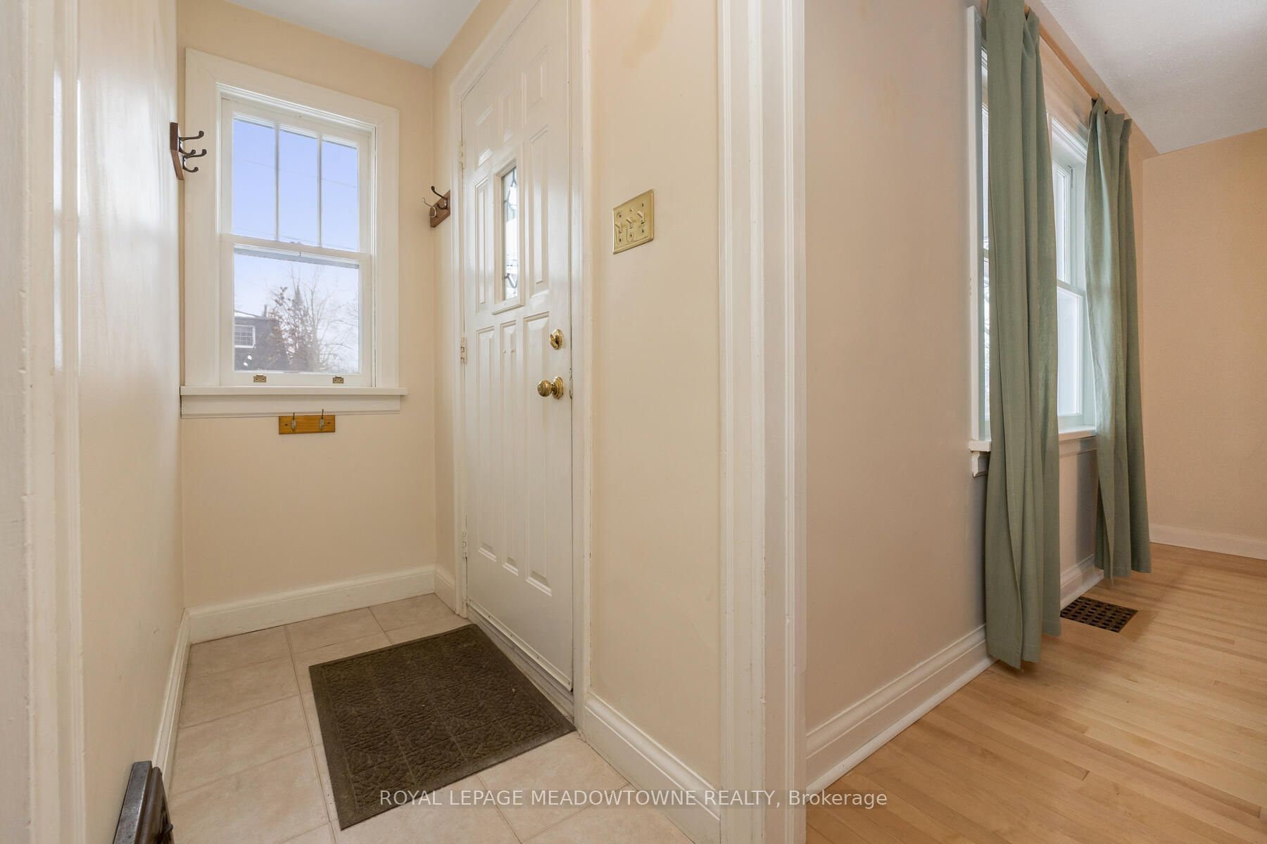 16 Charles St Property Photo 5