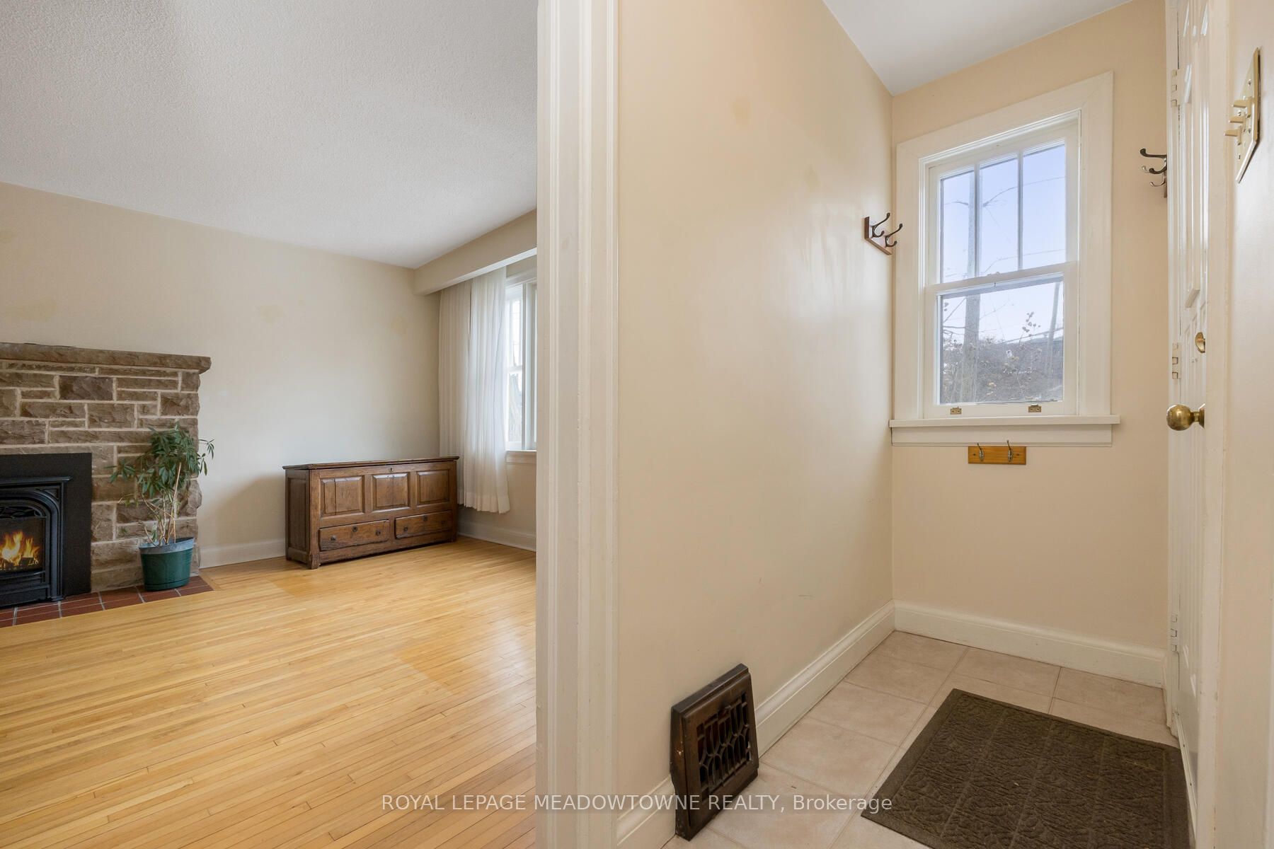 16 Charles St Property Photo 6