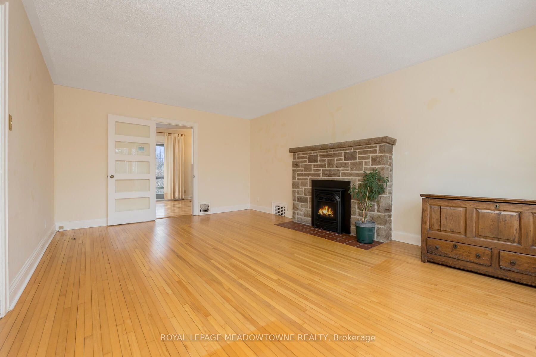 16 Charles St Property Photo 7