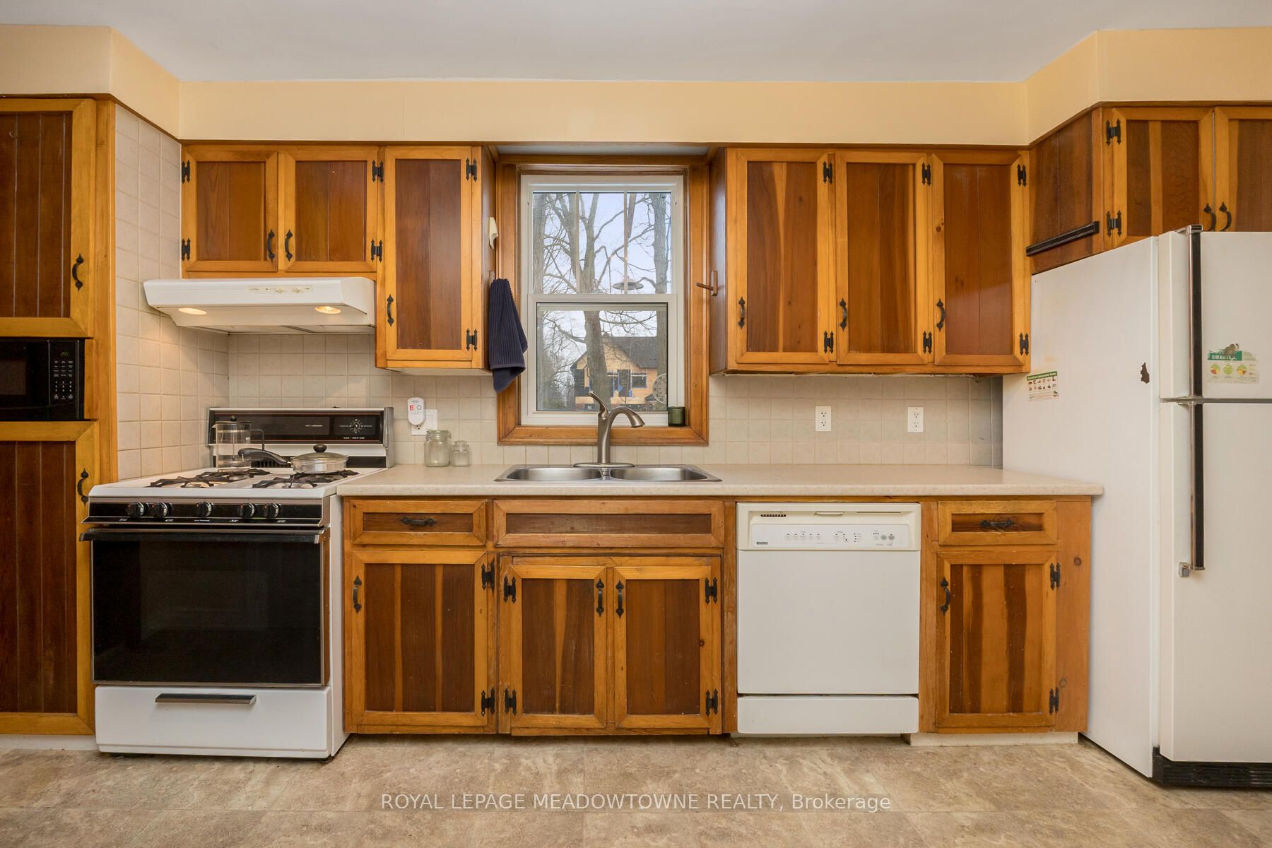 16 Charles St Property Photo 15