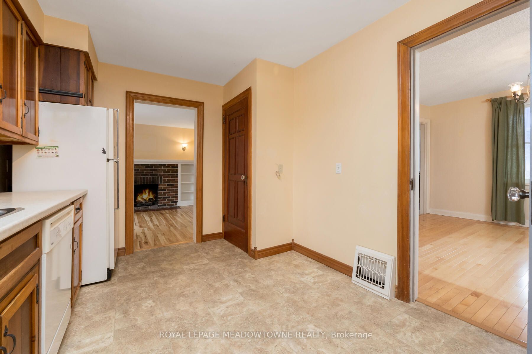 16 Charles St Property Photo 18