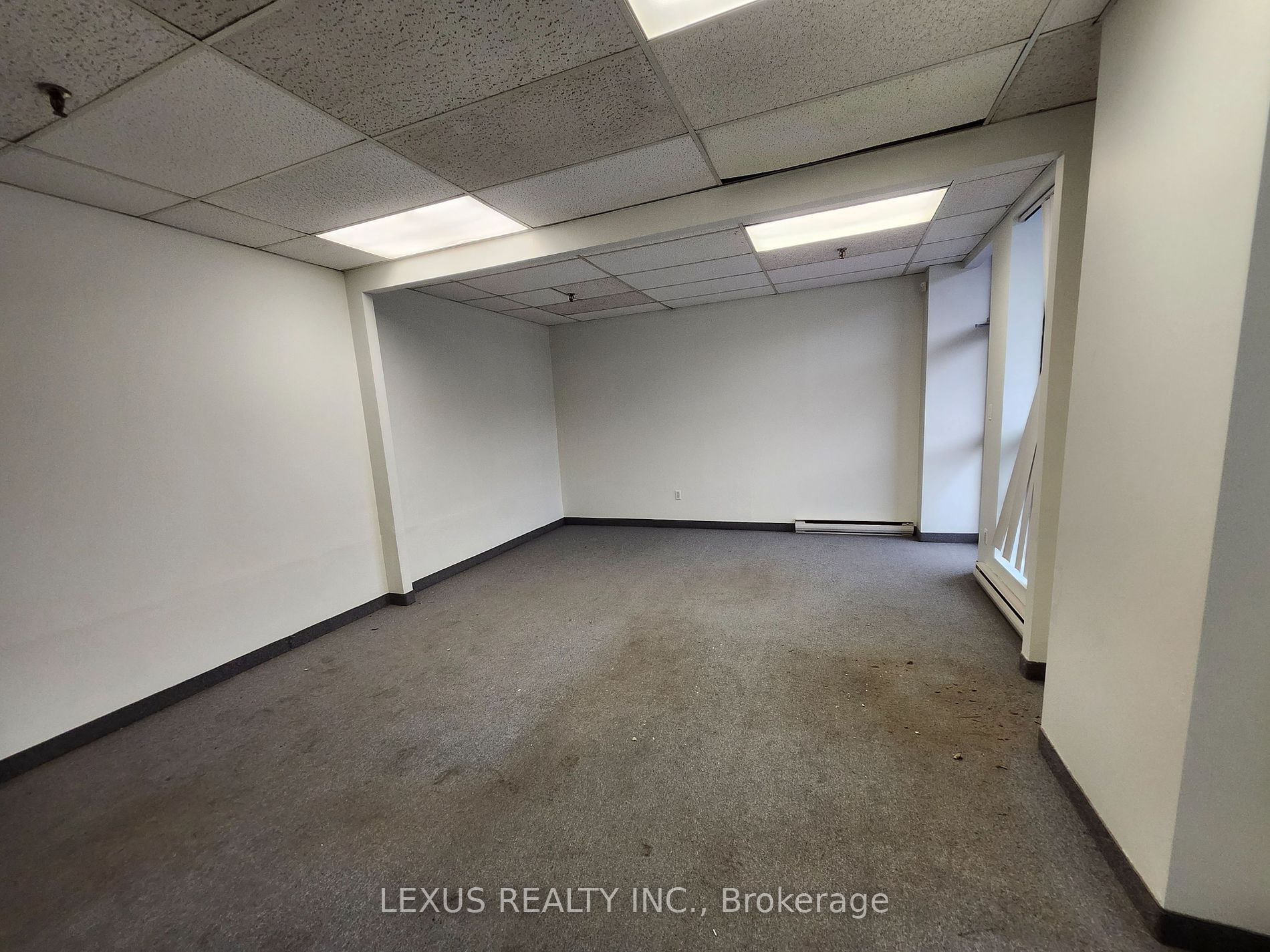 1110 Kamato Rd Property Photo 3