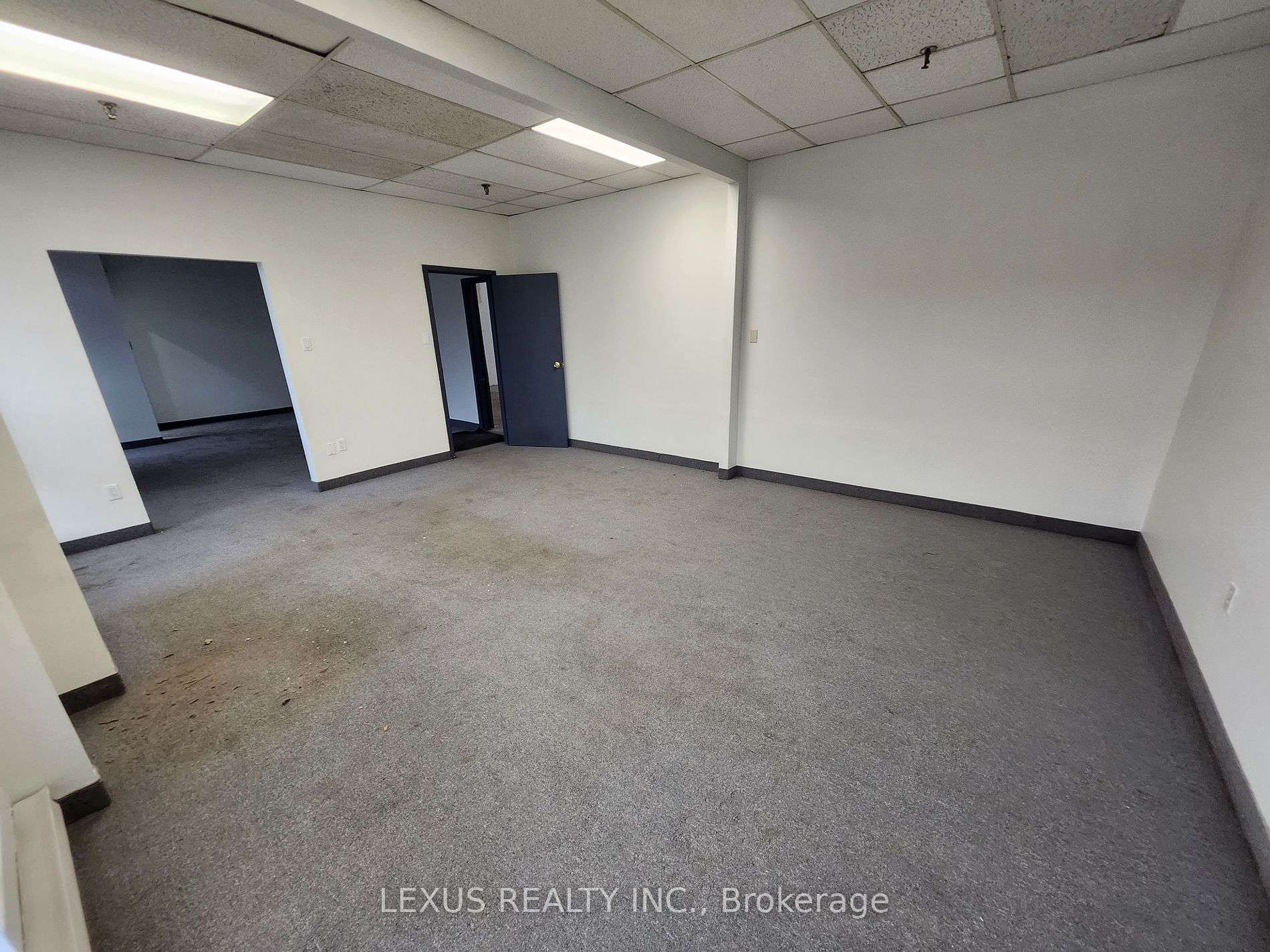 1110 Kamato Rd Property Photo 4