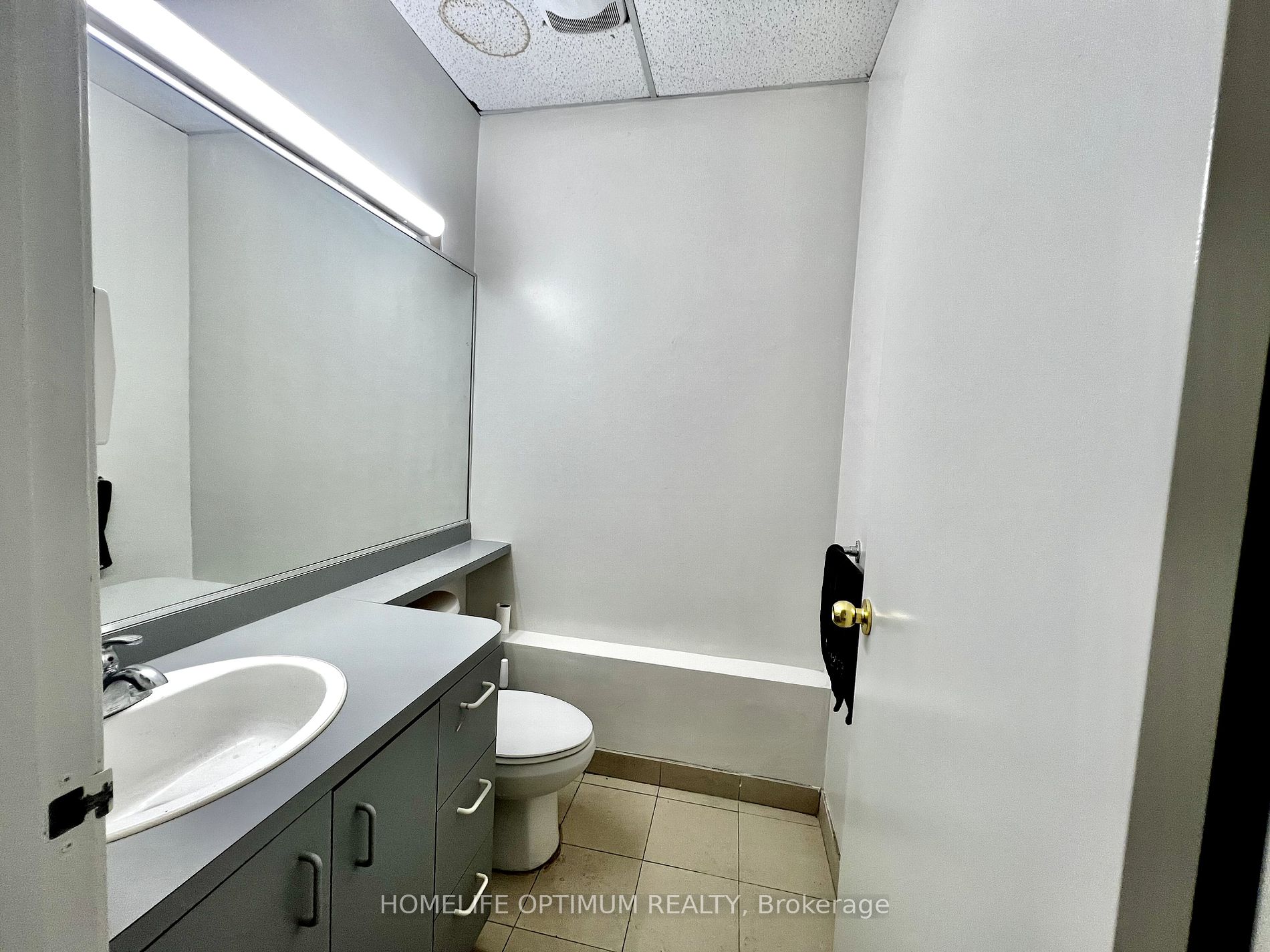 1170 Sheppard Ave W Property Photo 9
