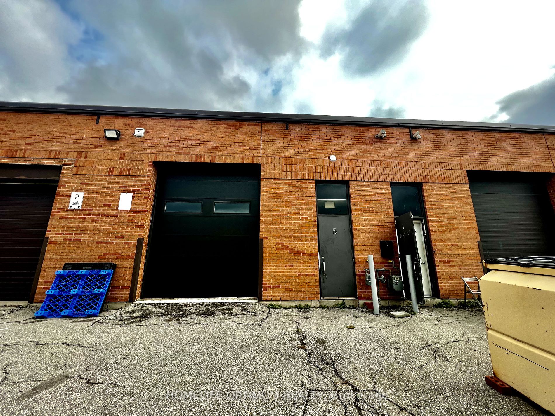 1170 Sheppard Ave W Property Photo 10