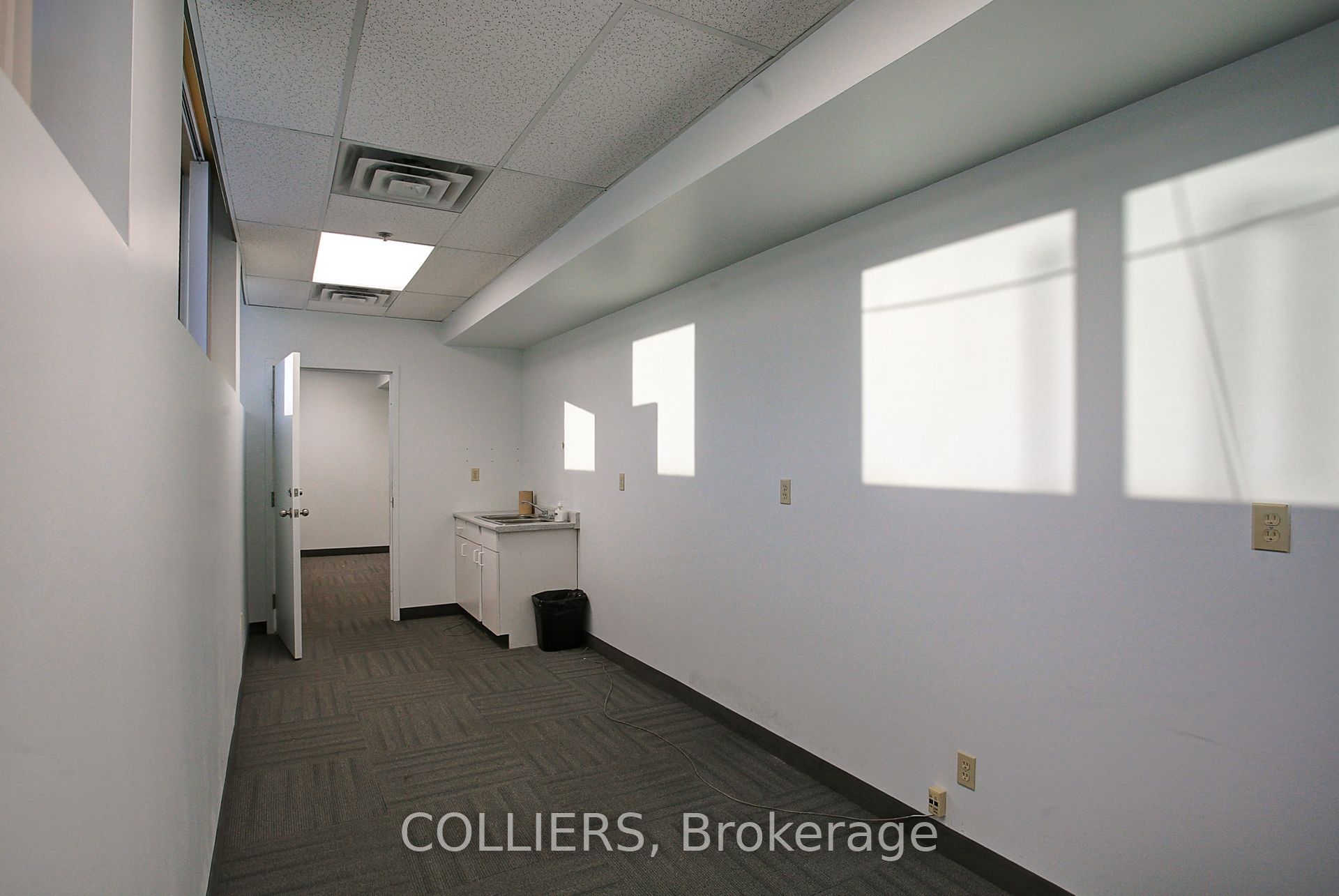 2150 Winston Park Drive 204 Property Photo 6