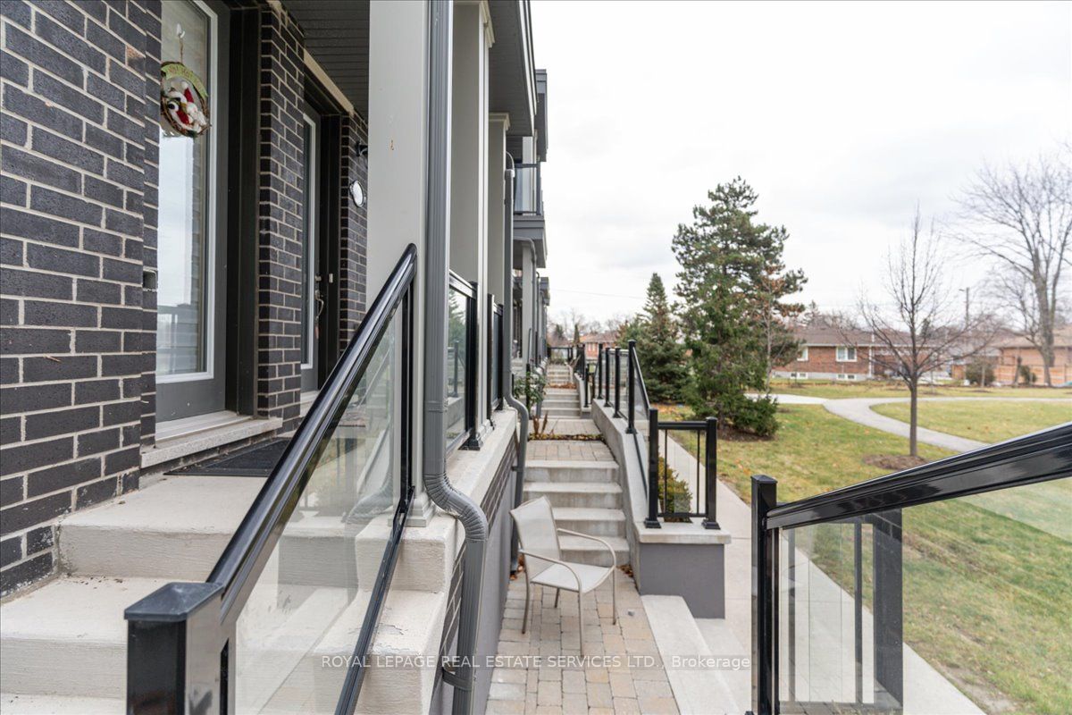 389 The Westway Property Photo 3