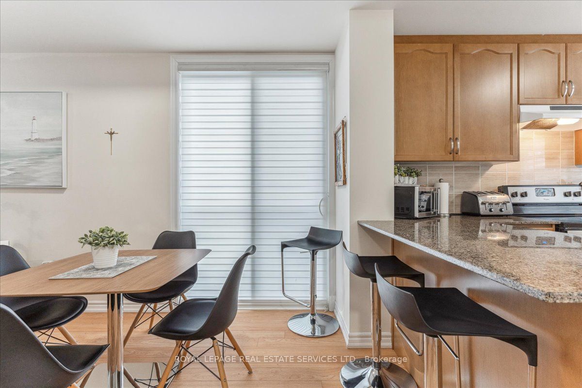 389 The Westway Property Photo 8